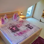 Holiday home Ferienhaeuser Schneeberger *