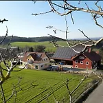 Ferienhaeuser Schneeberger *
